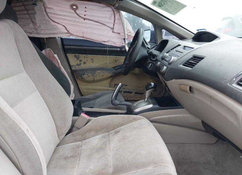 Photo 5 of 2011 Honda Civic LX (VIN 19XFA1F58BE045780)