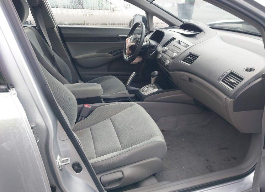 Photo 5 of 2011 Honda Civic LX (VIN 19XFA1F58BE046332)