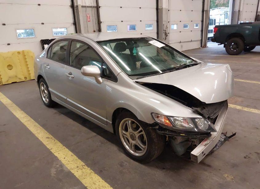 2010 Honda Civic LX (VIN 19XFA1F59AE008915) main photo