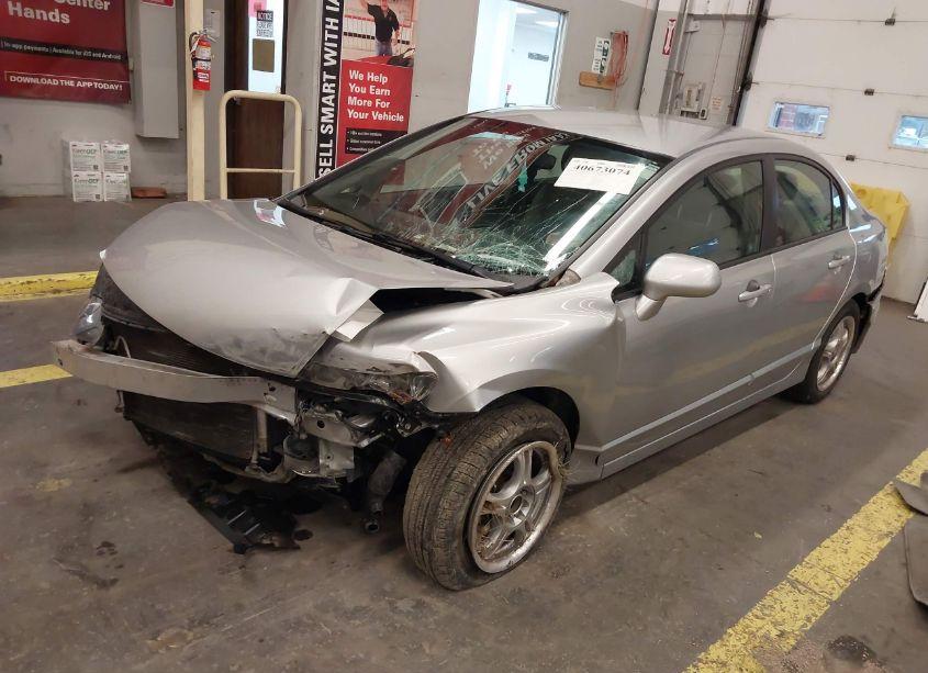 Photo 2 of 2010 Honda Civic LX (VIN 19XFA1F59AE008915)