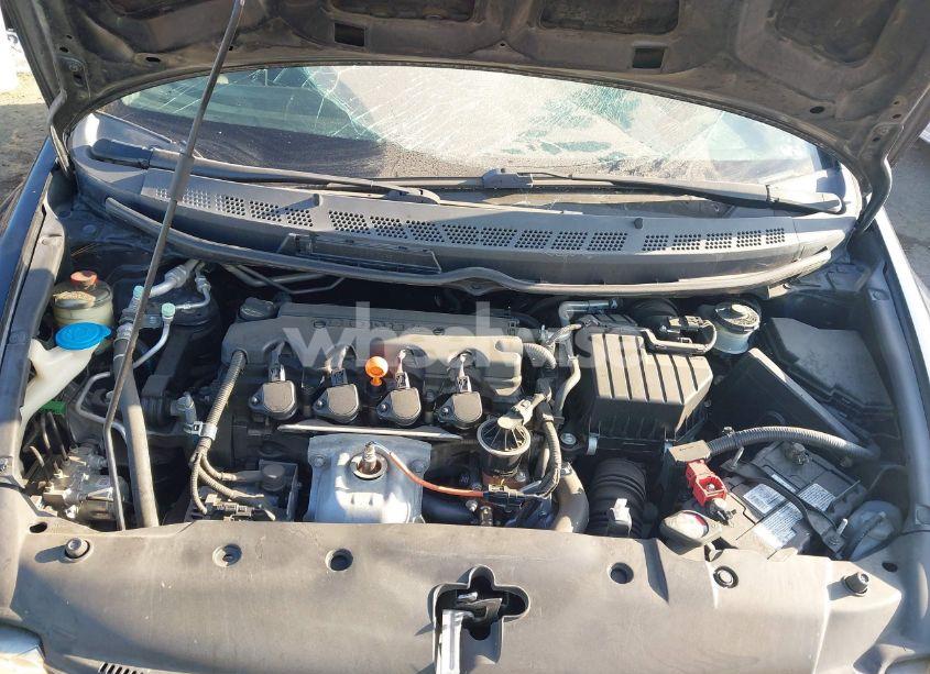 Photo 10 of 2010 Honda Civic LX (VIN 19XFA1F59AE046306)