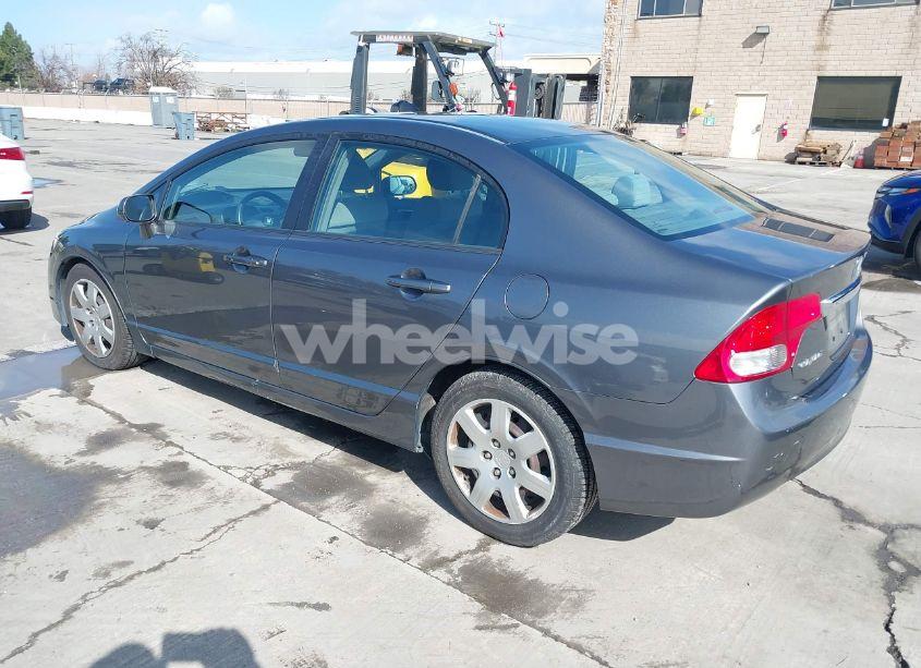 Photo 3 of 2010 Honda Civic LX (VIN 19XFA1F59AE065518)