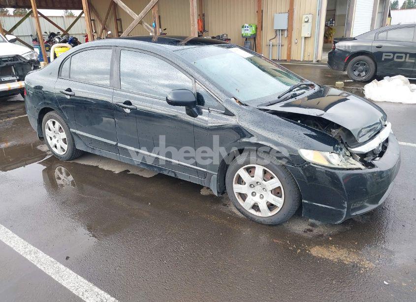 2010 Honda Civic LX (VIN 19XFA1F59AE068869) main photo