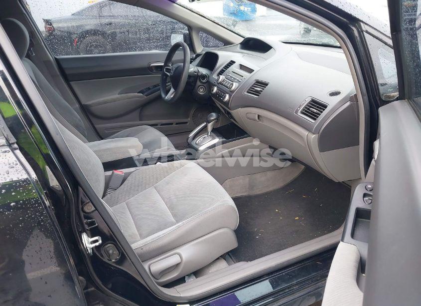 Photo 5 of 2010 Honda Civic LX (VIN 19XFA1F59AE068869)