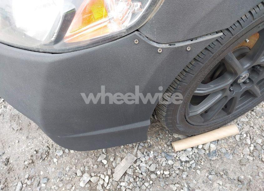 Photo 12 of 2010 Honda Civic LX (VIN 19XFA1F59AE069634)