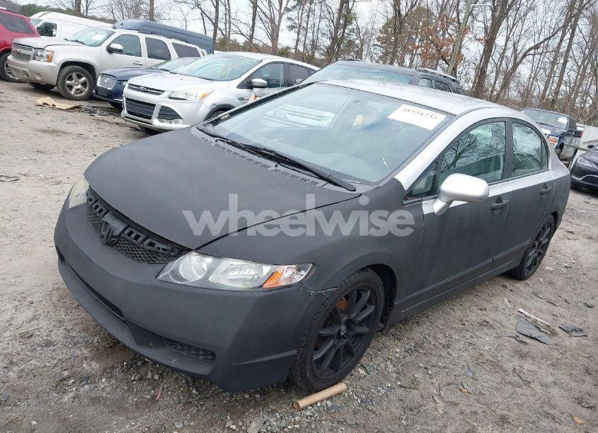 Photo 2 of 2010 Honda Civic LX (VIN 19XFA1F59AE069634)
