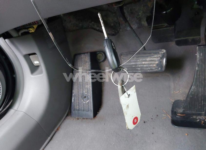 Photo 11 of 2011 Honda Civic LX (VIN 19XFA1F59BE003702)