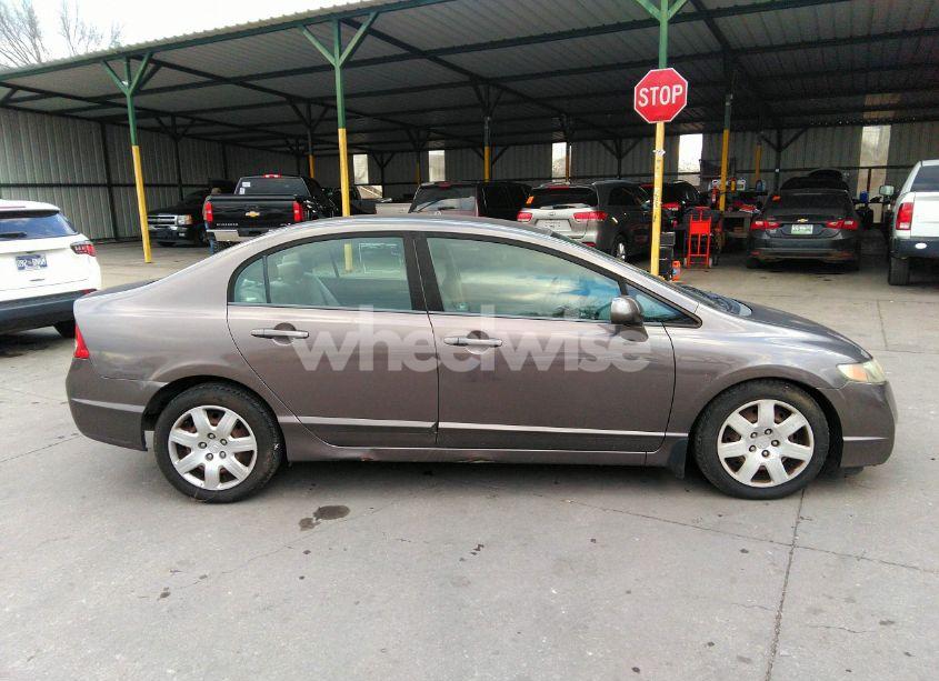 Photo 13 of 2011 Honda Civic LX (VIN 19XFA1F59BE016434)