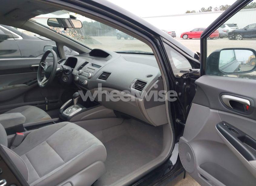 Photo 5 of 2011 Honda Civic LX (VIN 19XFA1F59BE034903)