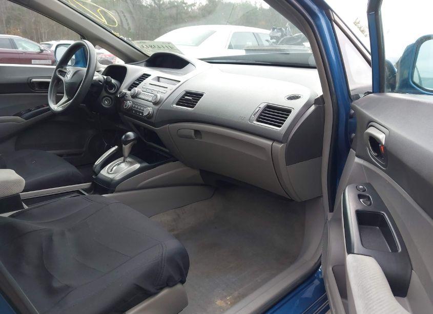 Photo 5 of 2011 Honda Civic LX (VIN 19XFA1F59BE035923)