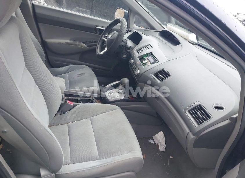 Photo 5 of 2010 Honda Civic LX (VIN 19XFA1F5XAE043009)