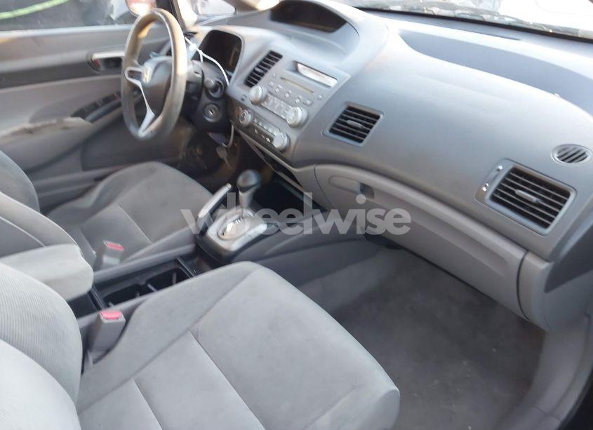 Photo 5 of 2010 Honda Civic LX (VIN 19XFA1F5XAE069576)