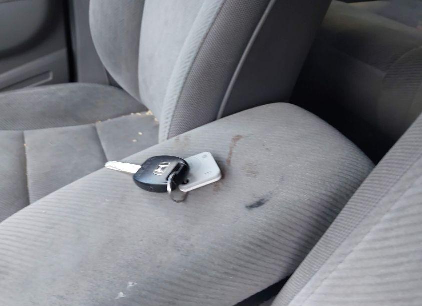 Photo 11 of 2011 Honda Civic LX (VIN 19XFA1F5XBE001344)