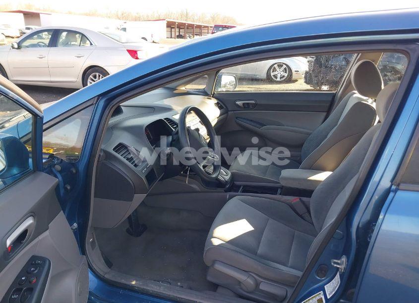 Photo 5 of 2011 Honda Civic LX (VIN 19XFA1F5XBE032402)