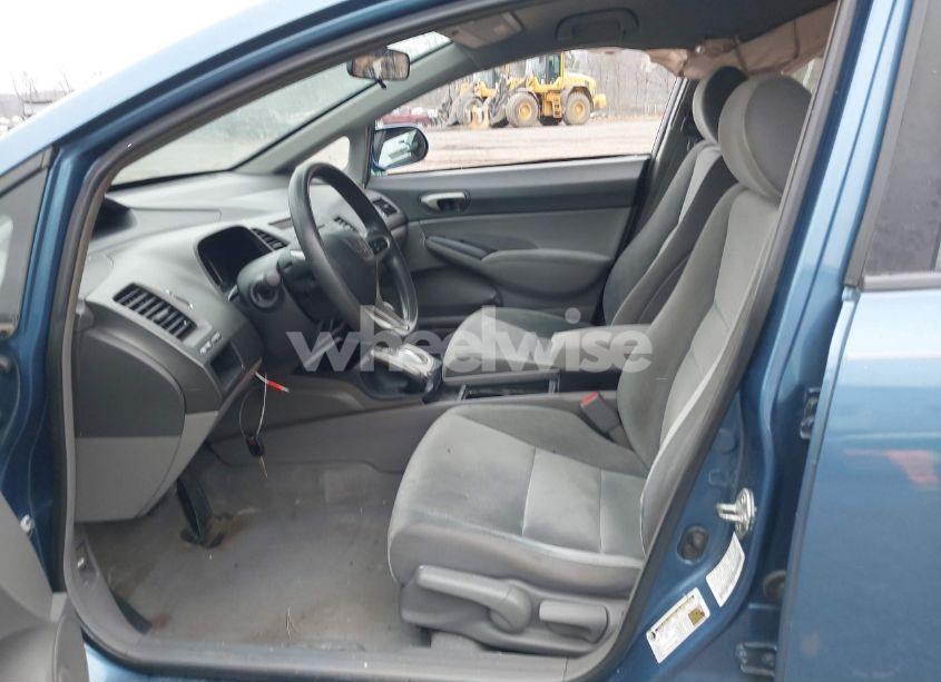 Photo 5 of 2011 Honda Civic LX (VIN 19XFA1F5XBE046901)