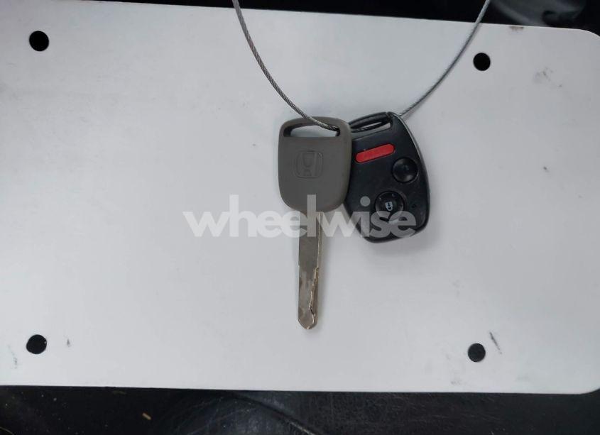 Photo 11 of 2011 Honda Civic LX-S (VIN 19XFA1F61BE037285)