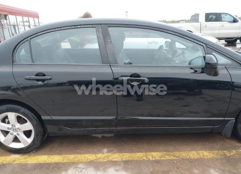 Photo 13 of 2011 Honda Civic LX-S (VIN 19XFA1F61BE037285)