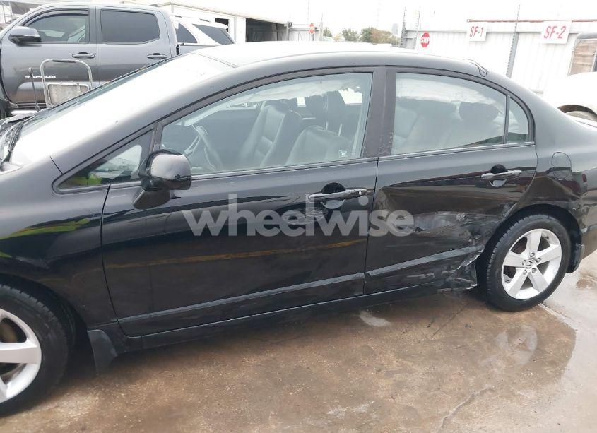 Photo 14 of 2011 Honda Civic LX-S (VIN 19XFA1F61BE037285)