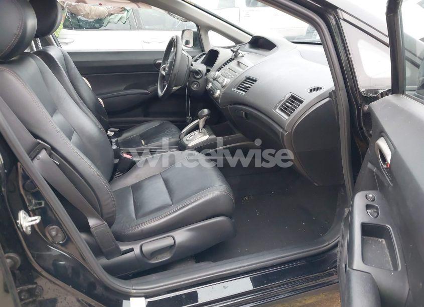 Photo 5 of 2011 Honda Civic LX-S (VIN 19XFA1F61BE037285)