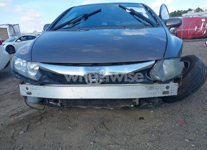 Photo 6 of 2010 Honda Civic LX-S (VIN 19XFA1F63AE082274)