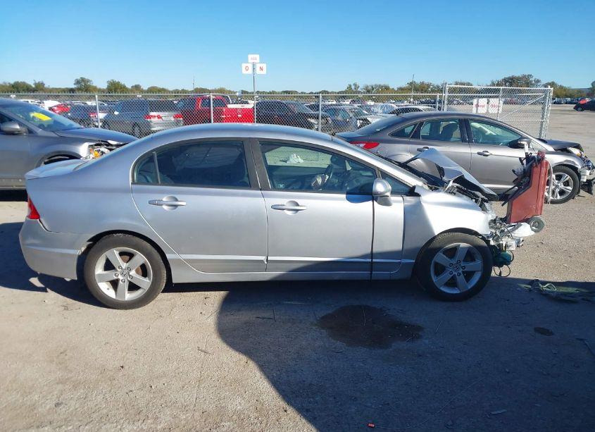 Photo 13 of 2011 Honda Civic LX-S (VIN 19XFA1F63BE012503)