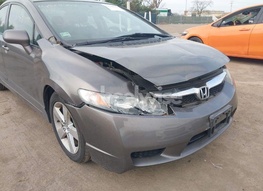 Photo 6 of 2011 Honda Civic LX-S (VIN 19XFA1F66BE013578)