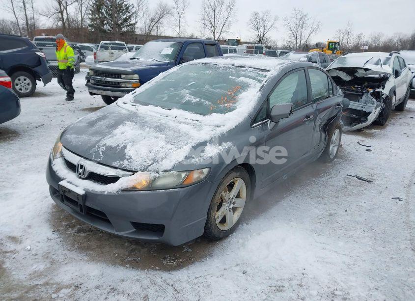 Photo 2 of 2010 Honda Civic LX-S (VIN 19XFA1F67AE073108)