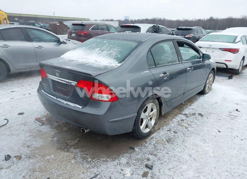 Photo 4 of 2010 Honda Civic LX-S (VIN 19XFA1F67AE073108)