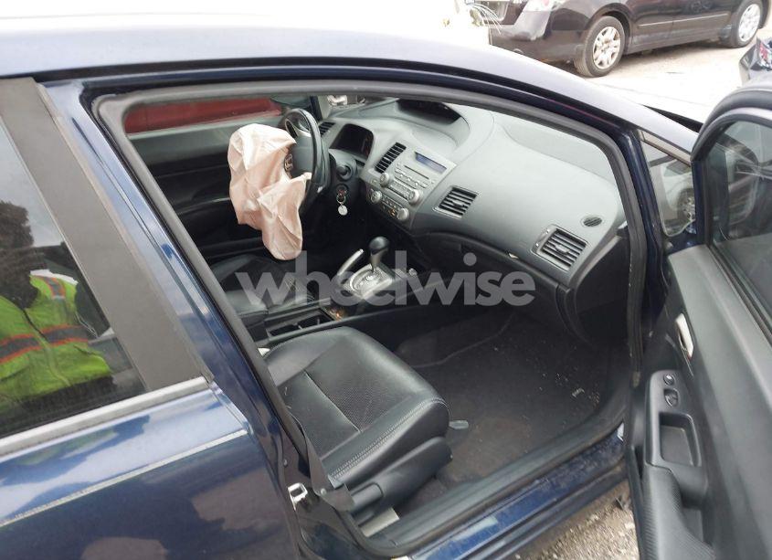 Photo 5 of 2010 Honda Civic LX-S (VIN 19XFA1F67AE078244)