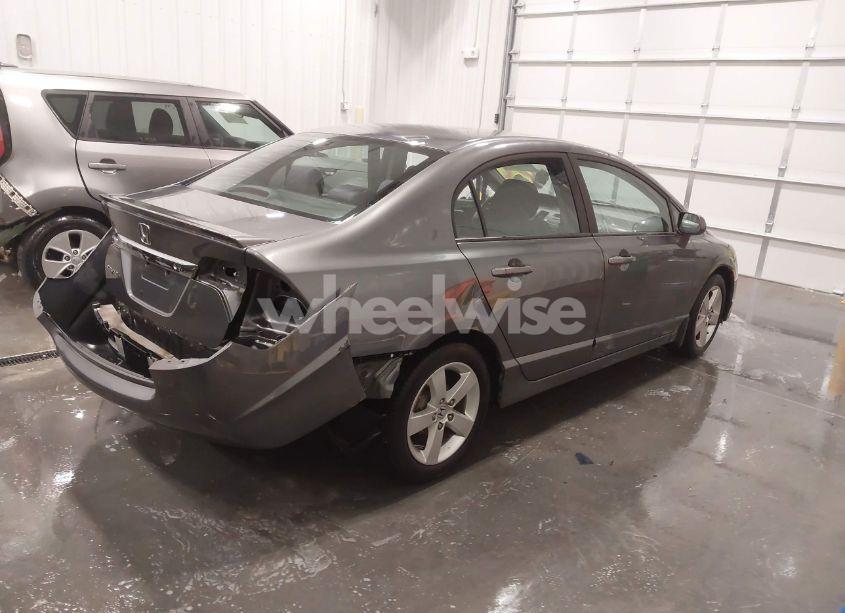 Photo 4 of 2010 Honda Civic LX-S (VIN 19XFA1F67AE080138)