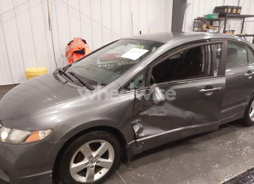 Photo 6 of 2010 Honda Civic LX-S (VIN 19XFA1F67AE080138)