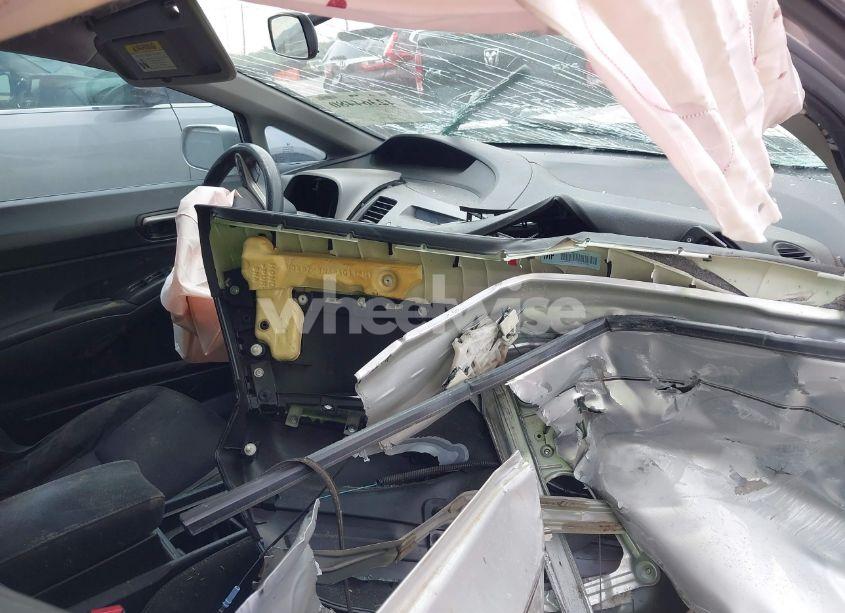 Photo 5 of 2011 Honda Civic LX-S (VIN 19XFA1F68BE009998)