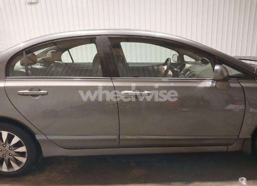 Photo 14 of 2010 Honda Civic EX (VIN 19XFA1F81AE024987)