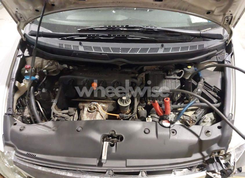 Photo 10 of 2010 Honda Civic EX (VIN 19XFA1F81AE047511)