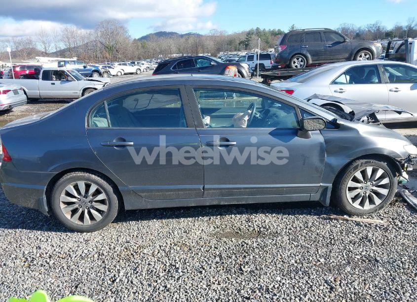 Photo 13 of 2010 Honda Civic EX (VIN 19XFA1F81AE058797)