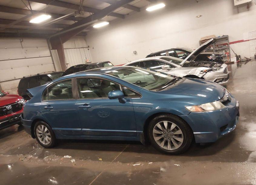 Photo 13 of 2010 Honda Civic EX (VIN 19XFA1F81AE068102)