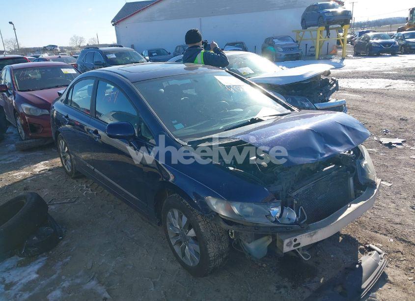 2010 Honda Civic EX (VIN 19XFA1F82AE007275) main photo