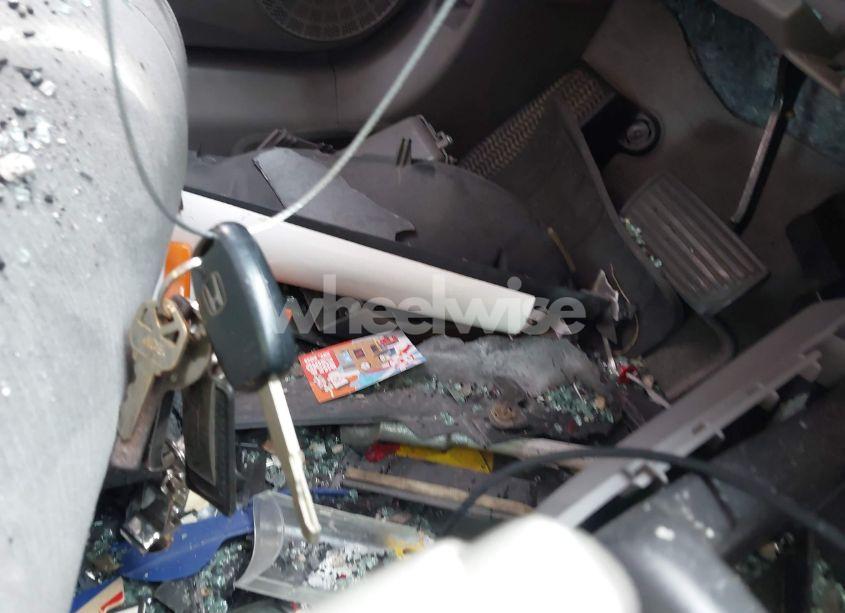 Photo 11 of 2010 Honda Civic EX (VIN 19XFA1F83AE024750)