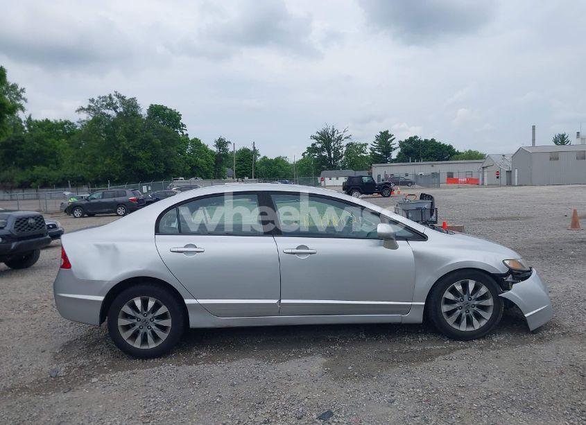 Photo 13 of 2010 Honda Civic EX (VIN 19XFA1F84AE012736)