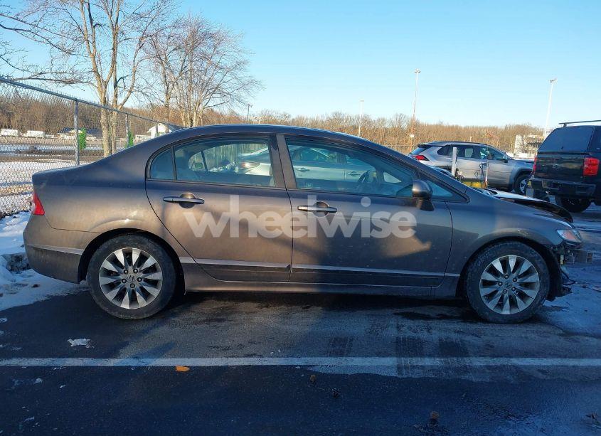 Photo 13 of 2010 Honda Civic EX (VIN 19XFA1F85AE046801)