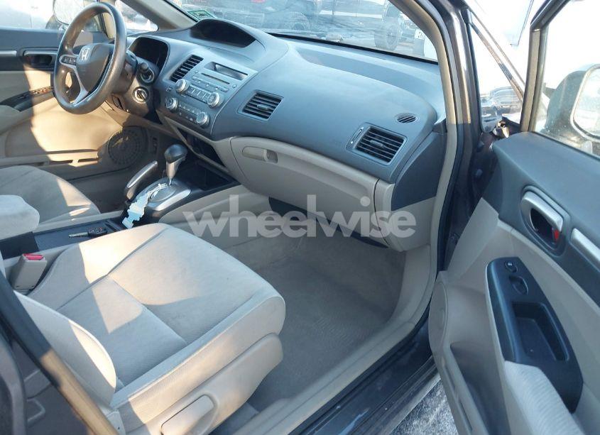 Photo 5 of 2010 Honda Civic EX (VIN 19XFA1F85AE046801)