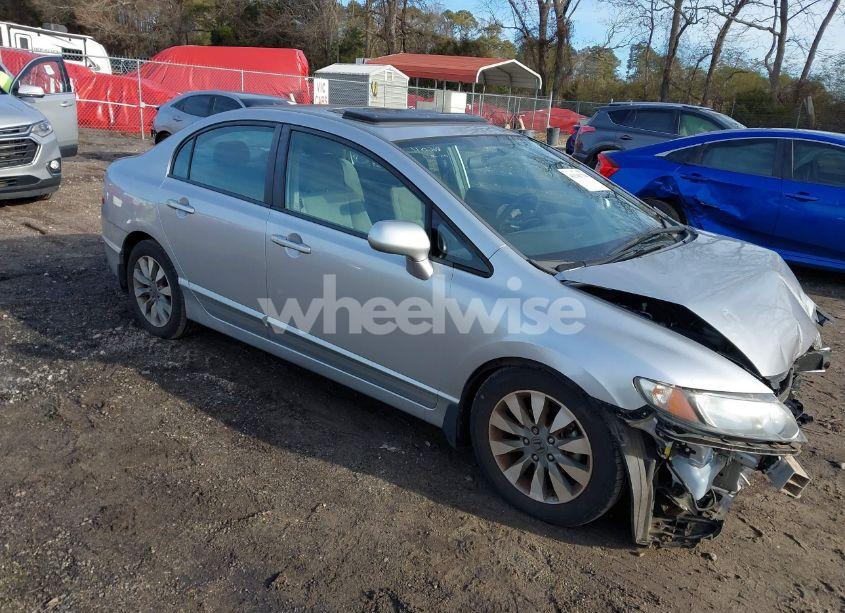 2010 Honda Civic EX (VIN 19XFA1F87AE026145) main photo