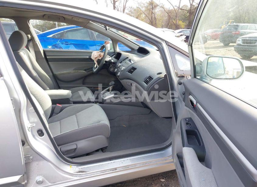 Photo 5 of 2010 Honda Civic EX (VIN 19XFA1F87AE026145)