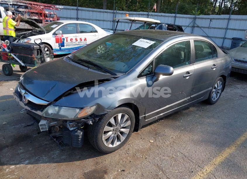Photo 2 of 2010 Honda Civic SDN EX (VIN 19XFA1F89AE019827)