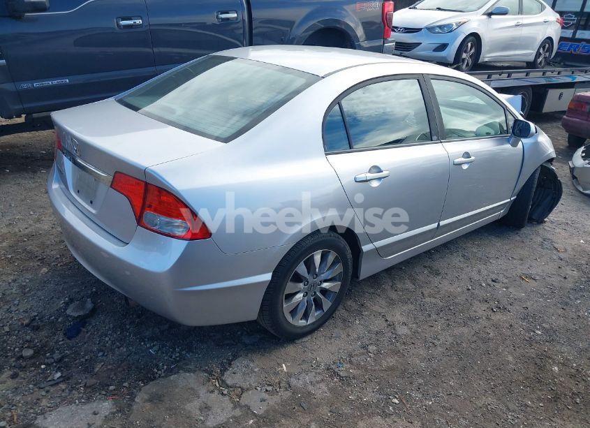 Photo 4 of 2010 Honda Civic EX (VIN 19XFA1F89AE055811)