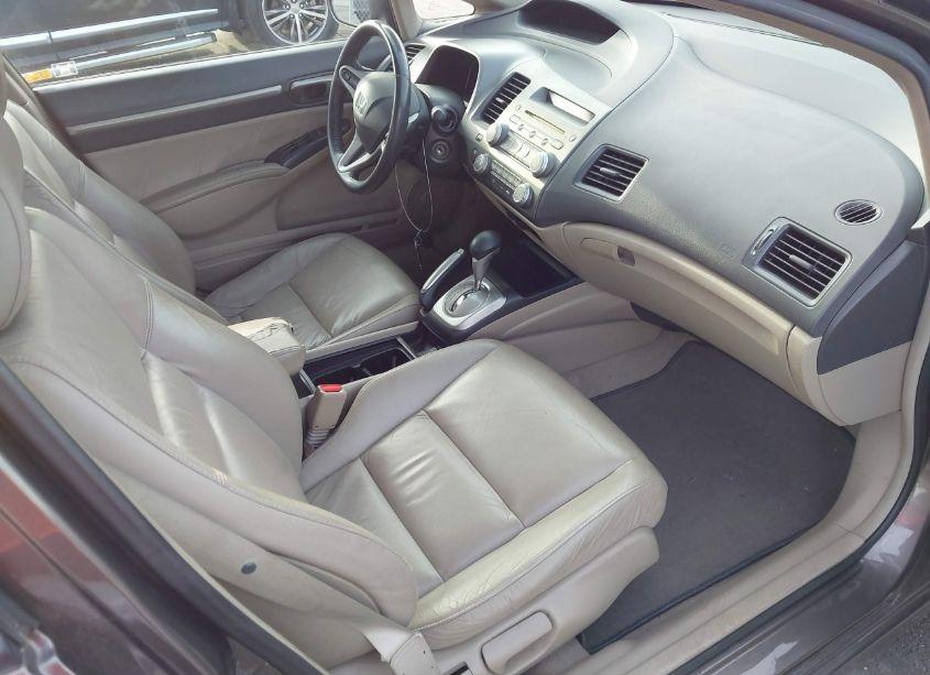 Photo 5 of 2010 Honda Civic EX-L (VIN 19XFA1F91AE016817)