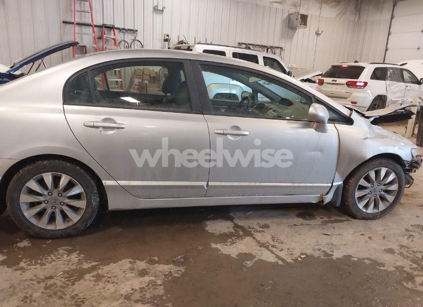 Photo 13 of 2011 Honda Civic EX-L (VIN 19XFA1F92BE000160)