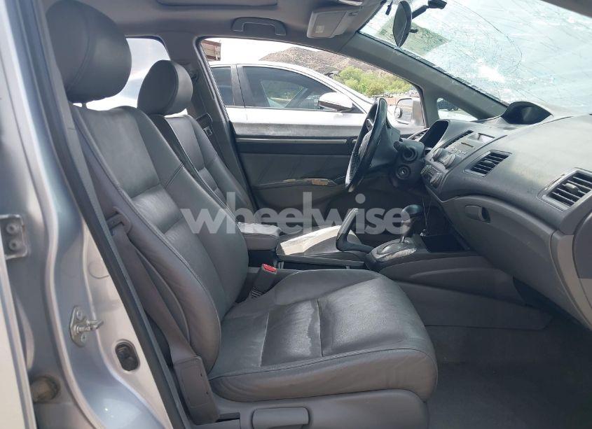 Photo 5 of 2010 Honda Civic EX-L (VIN 19XFA1F93AE032307)