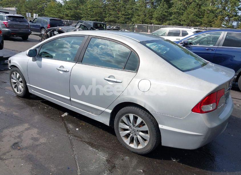 Photo 3 of 2010 Honda Civic EX-L (VIN 19XFA1F99AE036913)