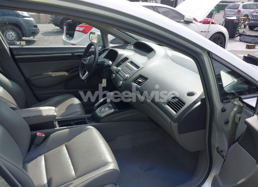 Photo 5 of 2010 Honda Civic EX-L (VIN 19XFA1F99AE036913)